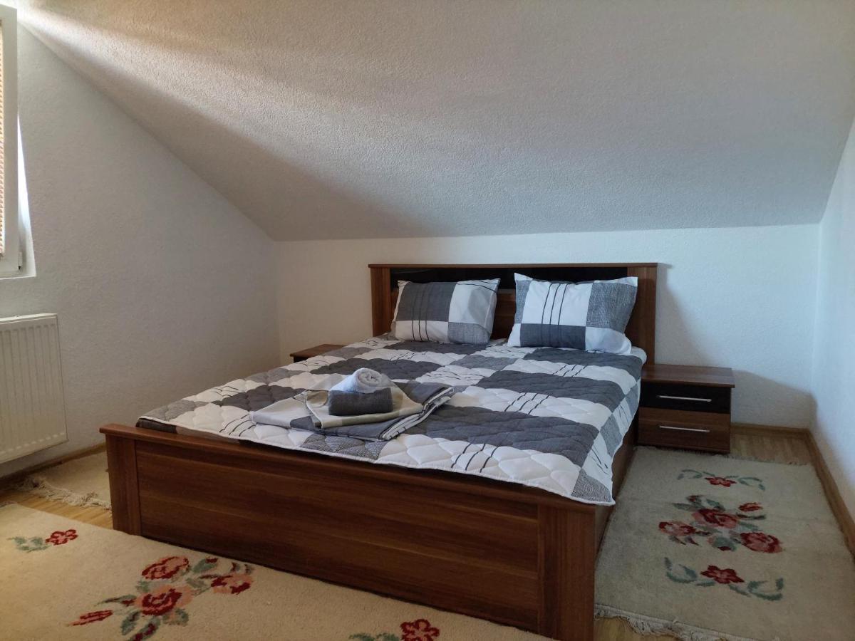 Apartment Em 2 Тузла Екстериор снимка