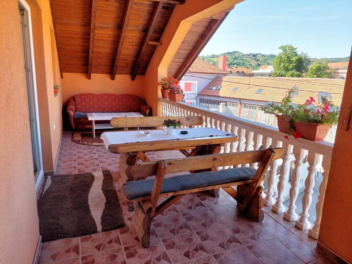 Apartment Em 2 Тузла Екстериор снимка